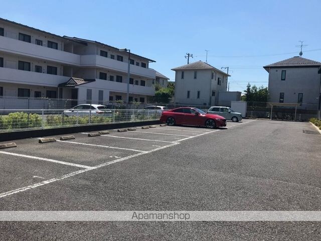 レオパレスステビア[1K/31.05m2]の駐車場