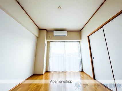 シャルマンコーポ土居[3LDK/66m2]の内装6