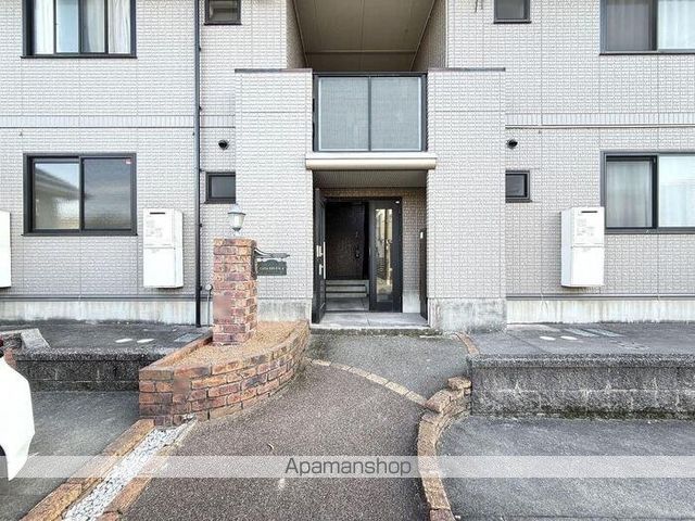 カーサソレイユ A棟の玄関写真
