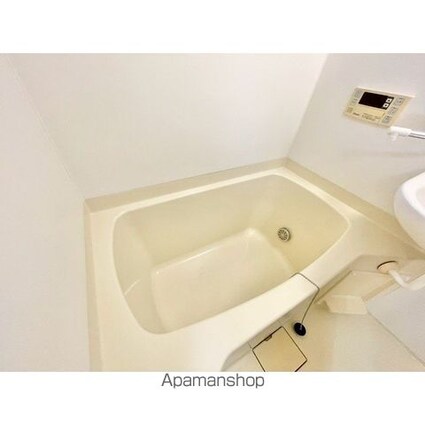 Ｗｈｉｔｅ　Ｗｉｎｇ[1R/18.83m2]のバス