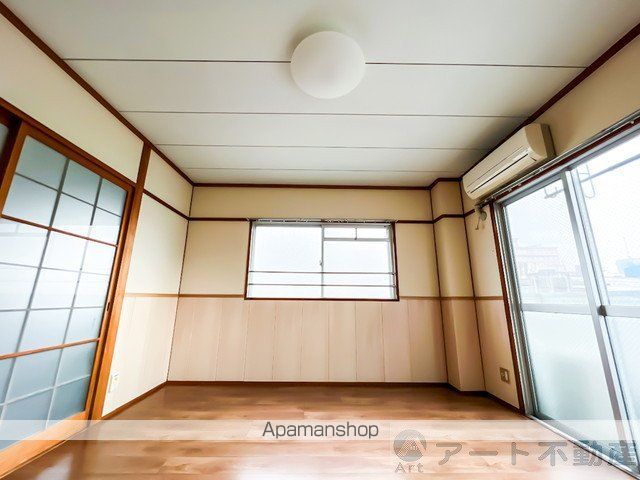 トリオビルの内装写真