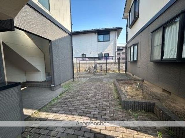 山都フラッツAの玄関写真