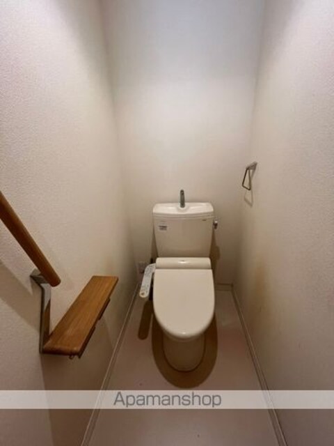 和歌山県和歌山市西小二里３丁目[1LDK/37.9m2]のトイレ