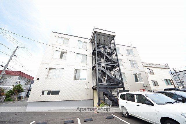 クリスタルハイツ栄町の外観写真