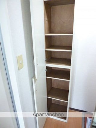 スカイコート新宿[1R/14.78m2]の収納