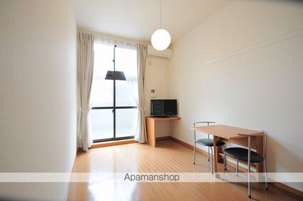 レオパレスｆａｖｏｒｉｔｅ[1K/20.28m2]のリビング・居間1