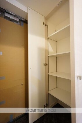 セレニティー名駅[1K/28.65m2]の玄関