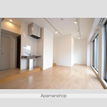 デコズキャッスル赤坂[1R/12.2m2]のリビング・居間1