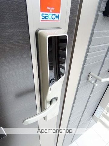 サニーフラッツ岡本の玄関写真