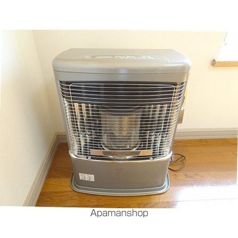 グローリアス川沿の内装写真