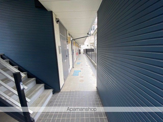 レオパレスシェモアIIIの玄関写真