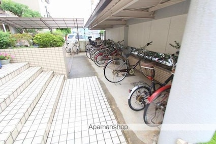 第一グリーンハイツ松縄[3LDK/78.09m2]の共用部4