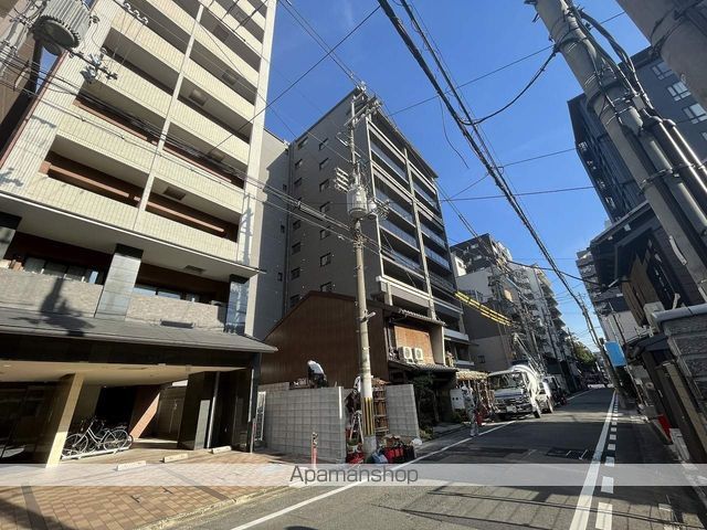 グランリソシエ烏丸御池の外観写真