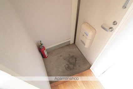 モンシャトー[1K/26.4m2]の玄関