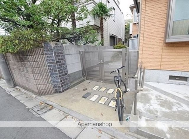 シャンブルの玄関写真