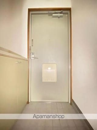 リビエール春日[1K/25.92m2]の玄関