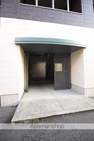 ノーブルハイツ A棟の玄関写真