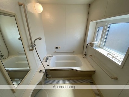 新田塚２丁目貸家[4LDK/239.14m2]のバス