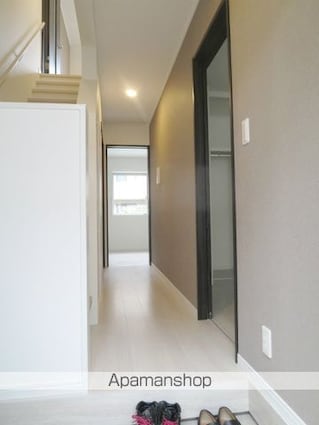 トレセＡ棟[2SLDK/81.35m2]の玄関