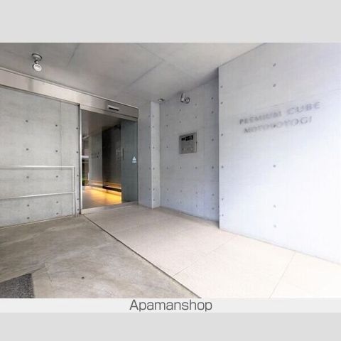 プレミアムキューブ元代々木の玄関写真