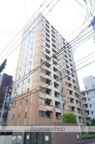 福岡市中央区渡辺通のマンションの外観1