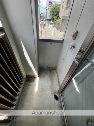 東京都中野区大和町２丁目[1R/17.67m2]のバルコニー