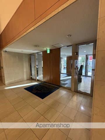 アパタワーズ札幌大通公園の玄関写真