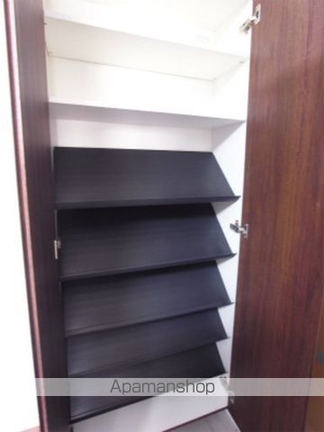 エクレーレ舜プリモ[1R/22.38m2]の玄関