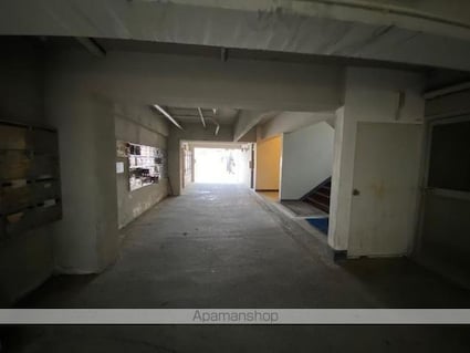 真鍋ハイツ中棟[1R/14.91m2]の共用部1