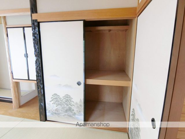京田辺市田辺狐川戸建ての内装写真
