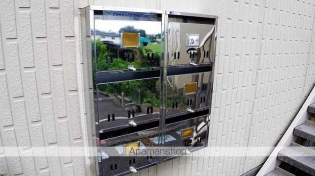 シティハイムカツマタの玄関写真