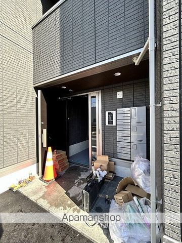 DーROOM ARAI 4TH STREETの玄関写真