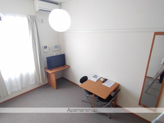 レオパレスレジデンス城ヶ崎の内装写真