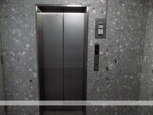クレール玉造の玄関写真