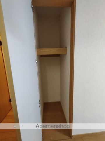 アヴァンセ八幡の内装写真