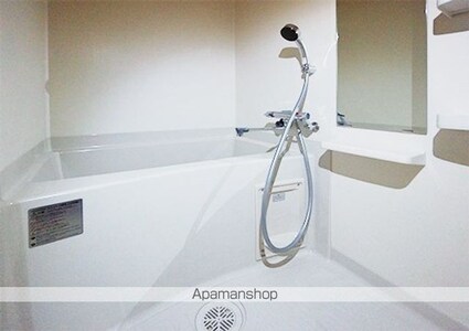 プレサンスジェネ千種内山[1K/24.51m2]のバス