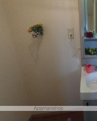 サンビレッジ高松　Ｋ棟[3DK/60.35m2]の内装1