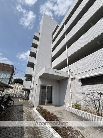中本ビルの玄関写真