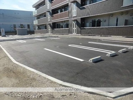 アベル[1LDK/44.17m2]の駐車場