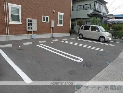 コンドミニアム　Ｉ＆Ｍ[1LDK/49.14m2]の駐車場