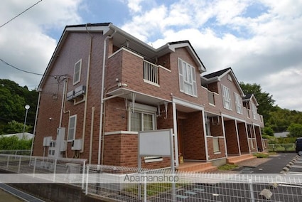 ヴィラアイシス[2LDK/57.02m2]の外観1