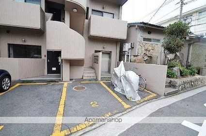 オイスタービル[1DK/25m2]の駐車場