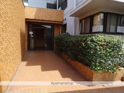 ＯＳプリンスハイツ白壁北[2LDK/58.32m2]のエントランス