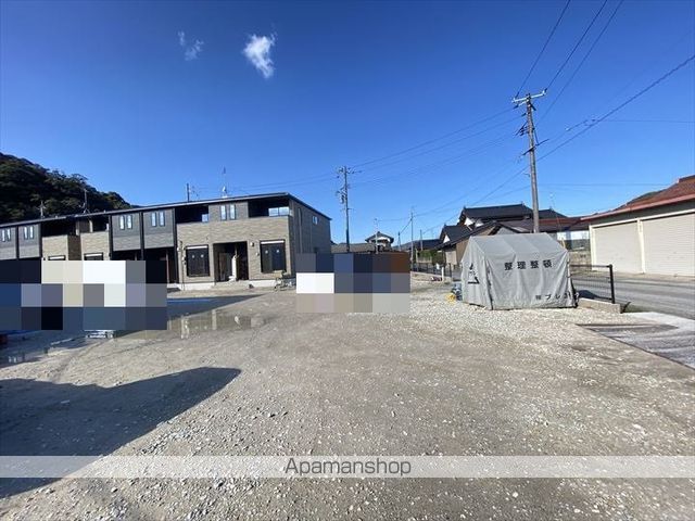 アメージングIIIの玄関写真
