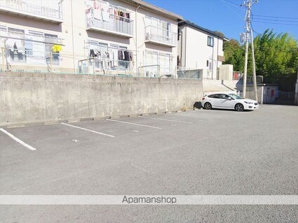 ハニカムⅣ[1K/24.5m2]の駐車場2