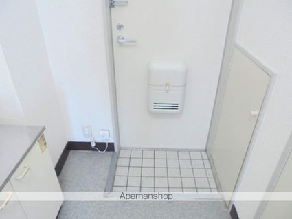 ＭＡＩＳＯＮ　ＤＥ　ＰＡＲＶＥＮＩＲ[1K/25.89m2]の玄関