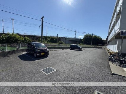 レオパレスＲ[1K/23.18m2]の駐車場2