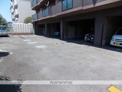 レジデンス旭[3DK/53.5m2]の駐車場1