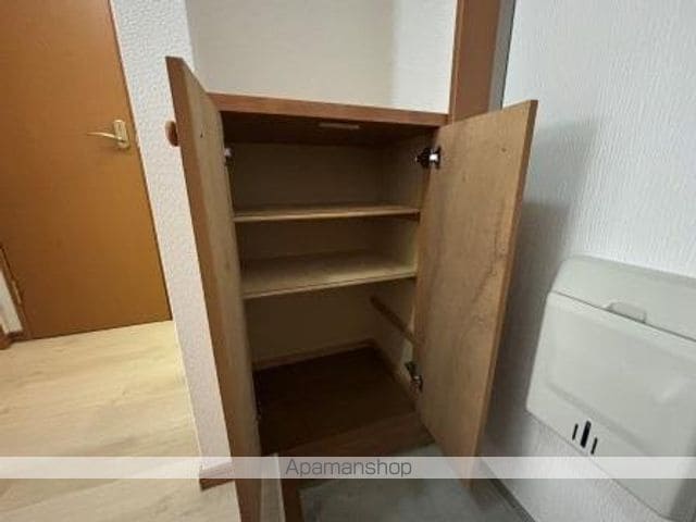タウンハウス・タマの内装写真