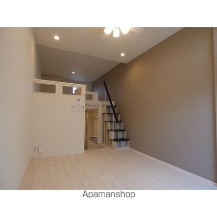 愛知県名古屋市北区下飯田町３丁目[1K/21.72m2]のリビング・居間